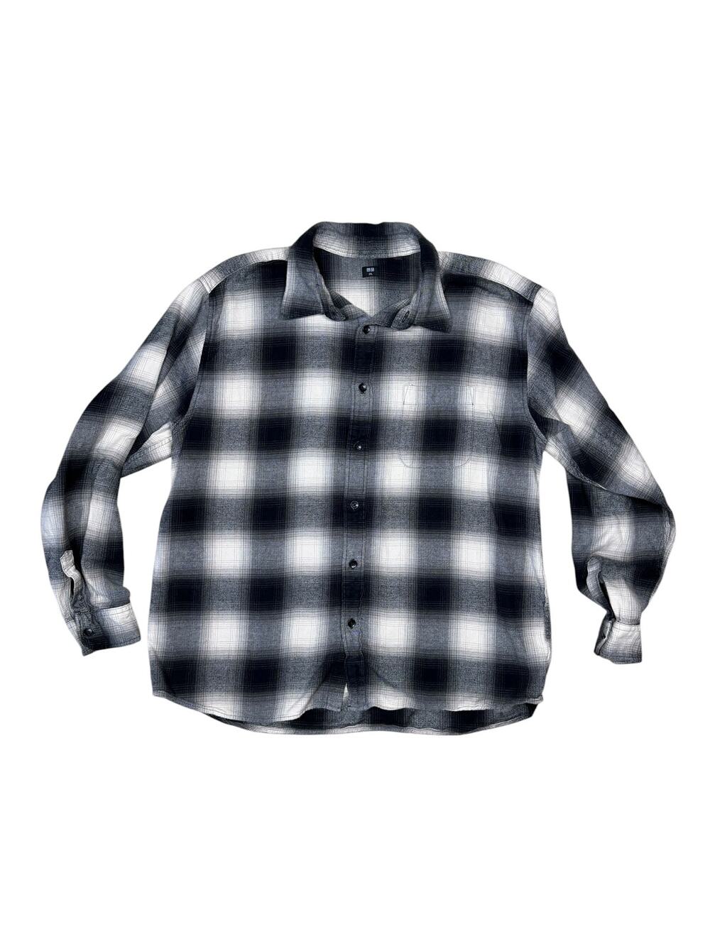 Uniqlo Black Gray White Flannel Plaid Pocket Button Up Mens XXL